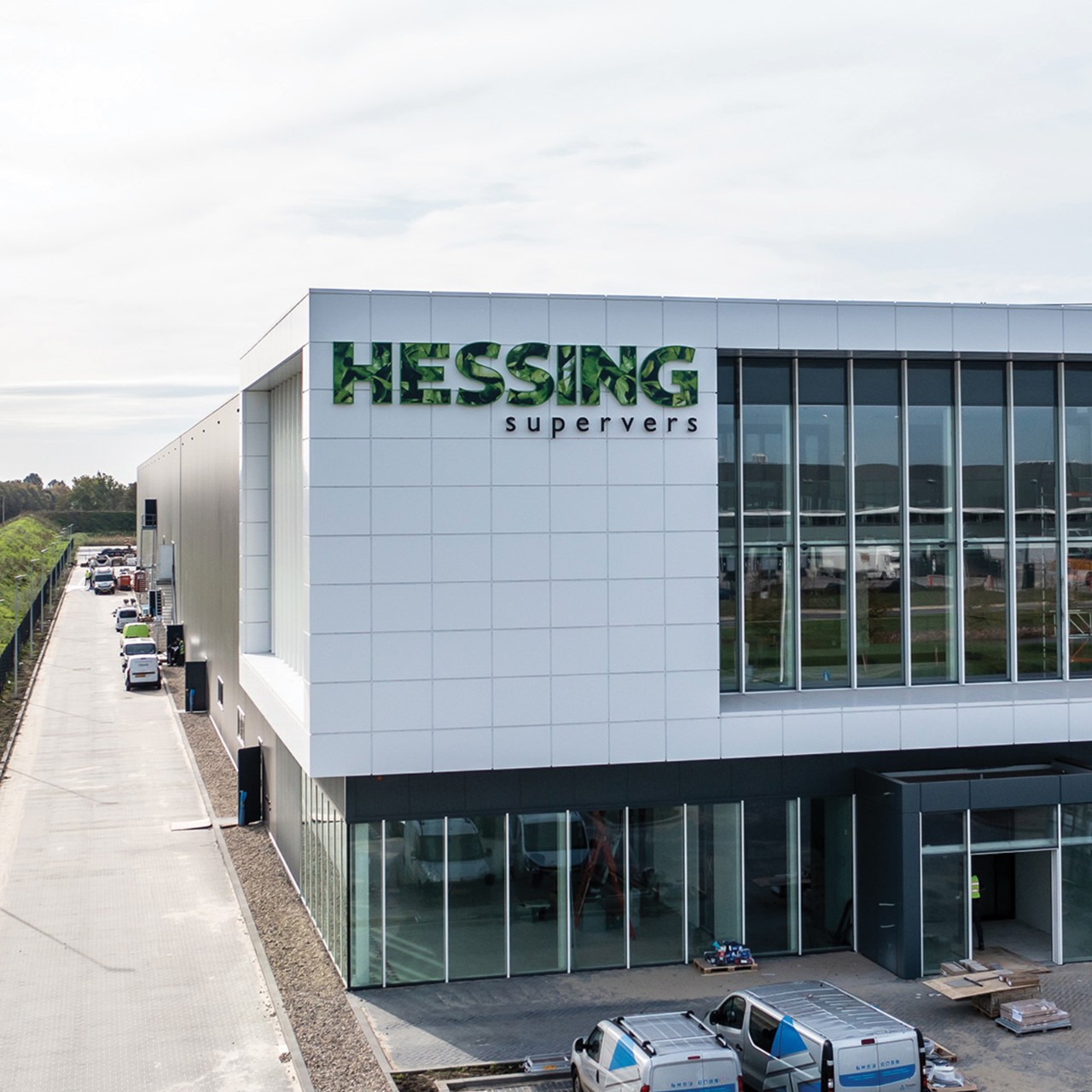 Hessing Venlo: meer dan 96.000 m² panelen | K.I.M. Nederland